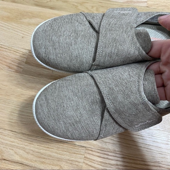 Skechers Tan Sneakers Sz 7 Women’s Casual Taupe - Picture 5 of 10